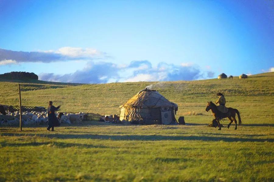 内蒙古，历史长河中的文化瑰宝与社会进步